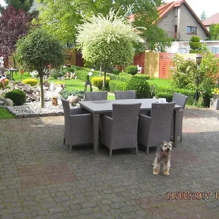 In Mit Grill, Terrasse Und Garten Tatil Evi
